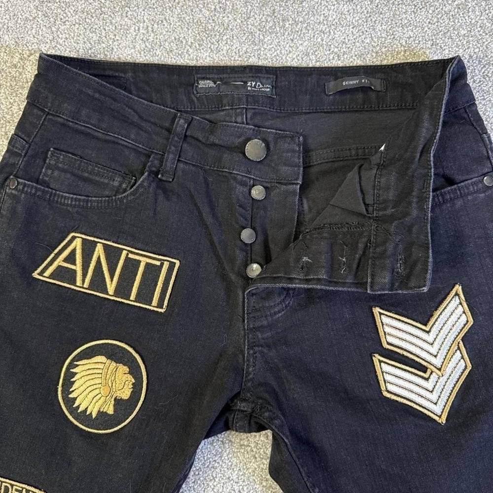 2Y Black Denim Patchwork Jeans Gold Detail Size 33 - Picture 2 of 8